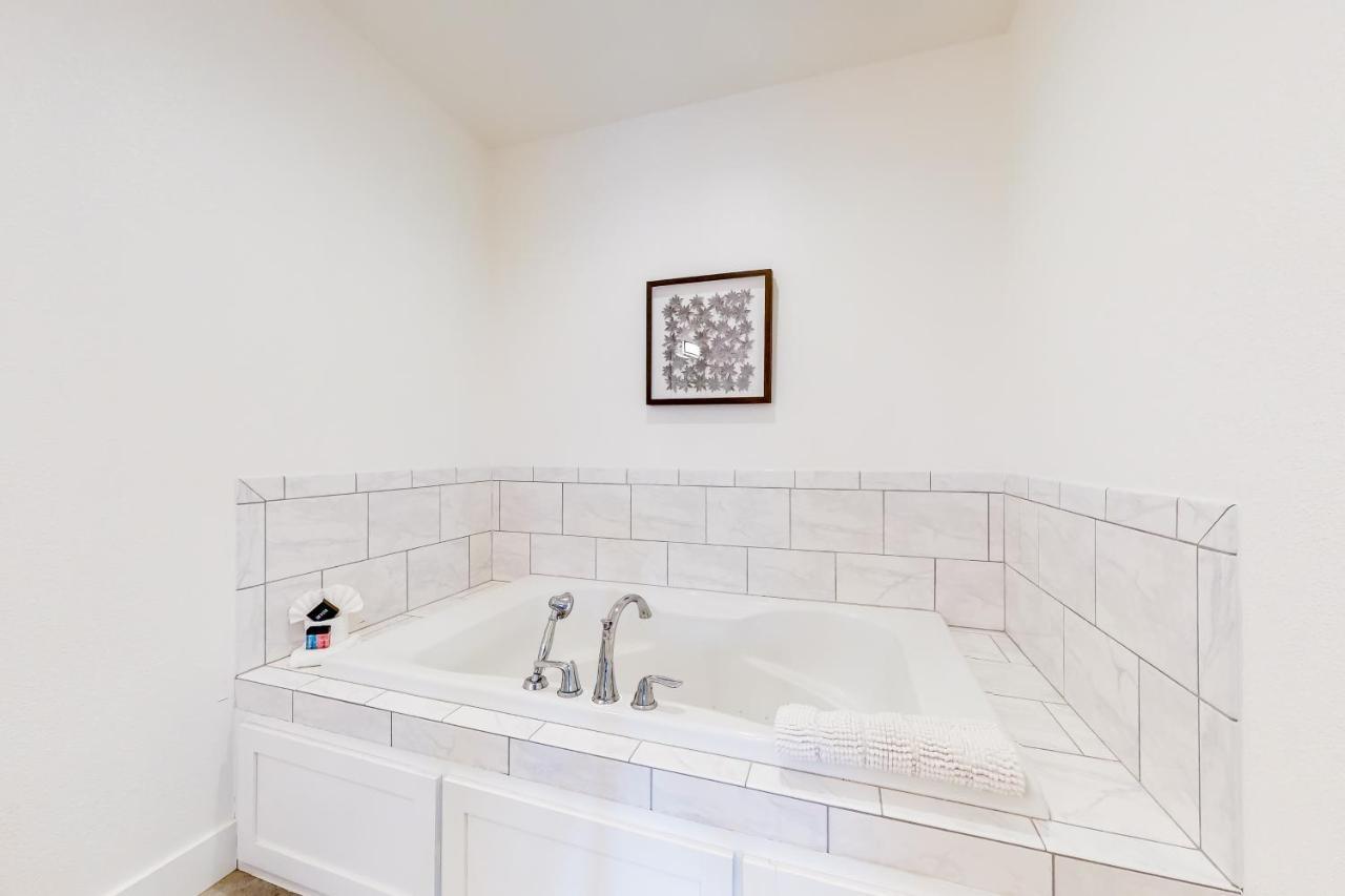 Schubert Inn Фредериксбург Екстериор снимка